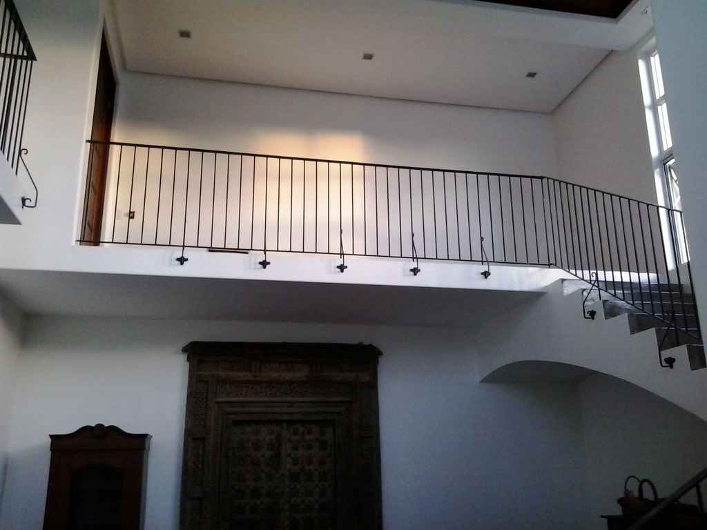 Stair Railing in Wrought Iron Square Bar Scalop Design