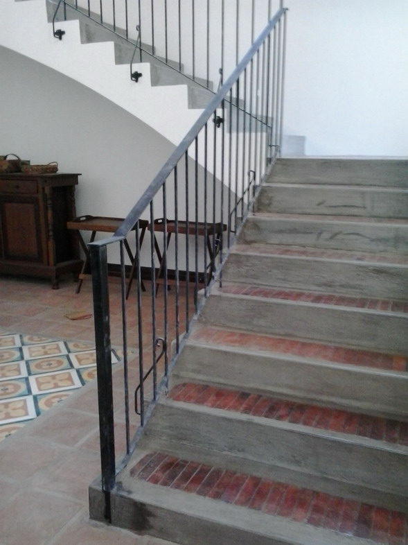 Stair Railing in Wrought Iron Square Bar Scalop Design