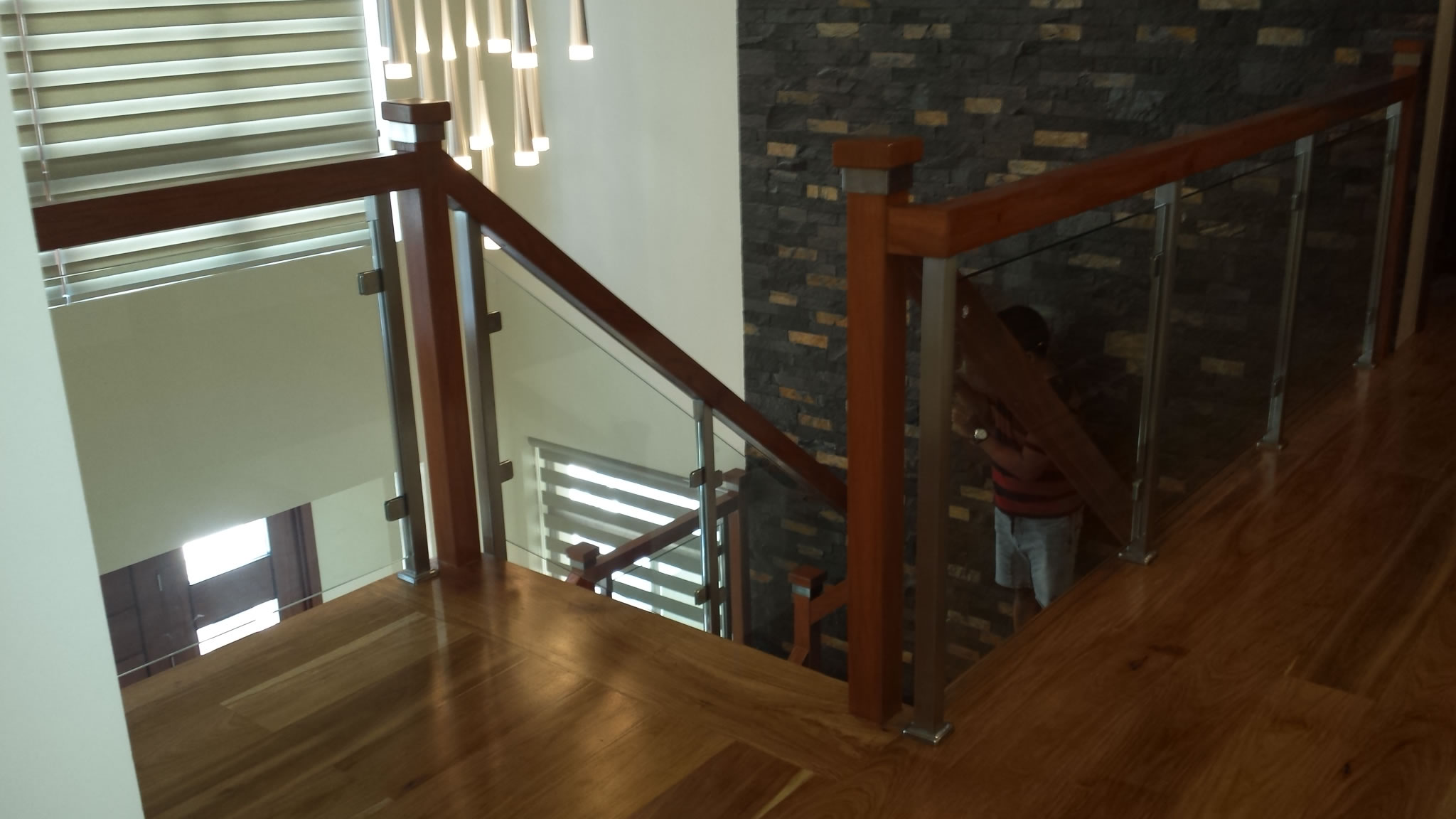 glass-stair-railing-classic-contemporary-design