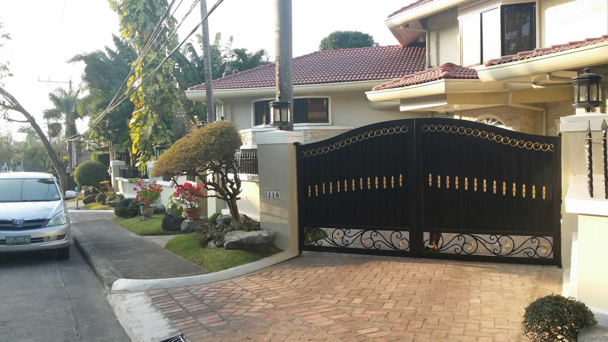 Wought Iron Entrance Gate, Pedestrian Gate.