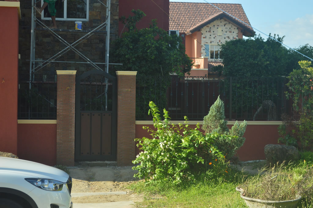 Wought Iron Grills Gates, Fences, Balcony Railing.