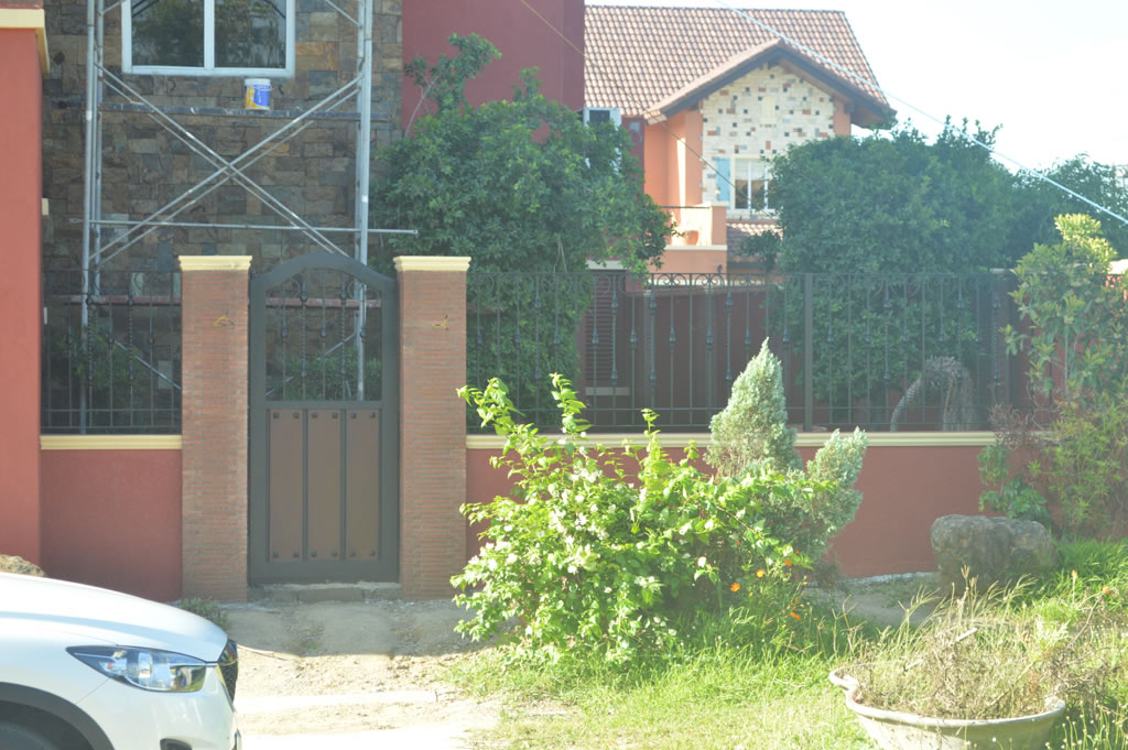 Wought Iron Grills Gates, Fences, Balcony Railing.