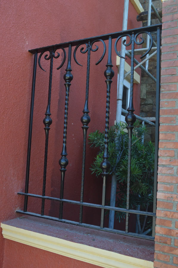 Wought Iron Grills Gates, Fences, Balcony Railing.