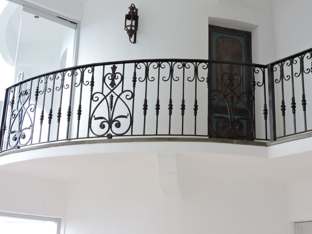 Stair Railing Mediterranean Design | Cavitetrail, Glass ...